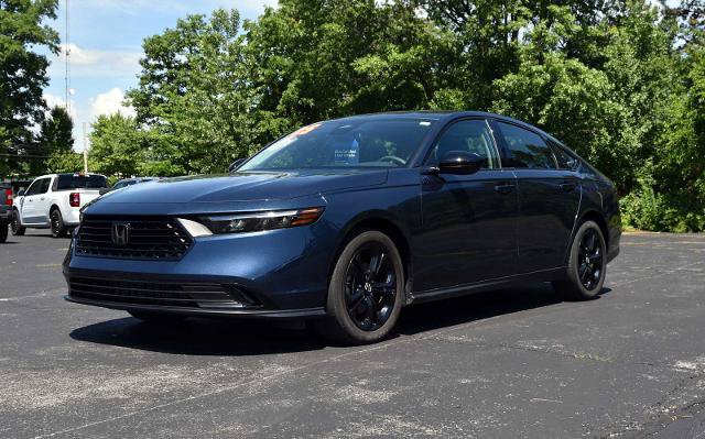 Used 2025 Honda Accord SE image 6