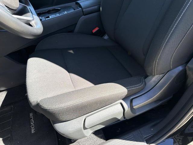 Used 2024 Nissan Rogue S FWD image 19