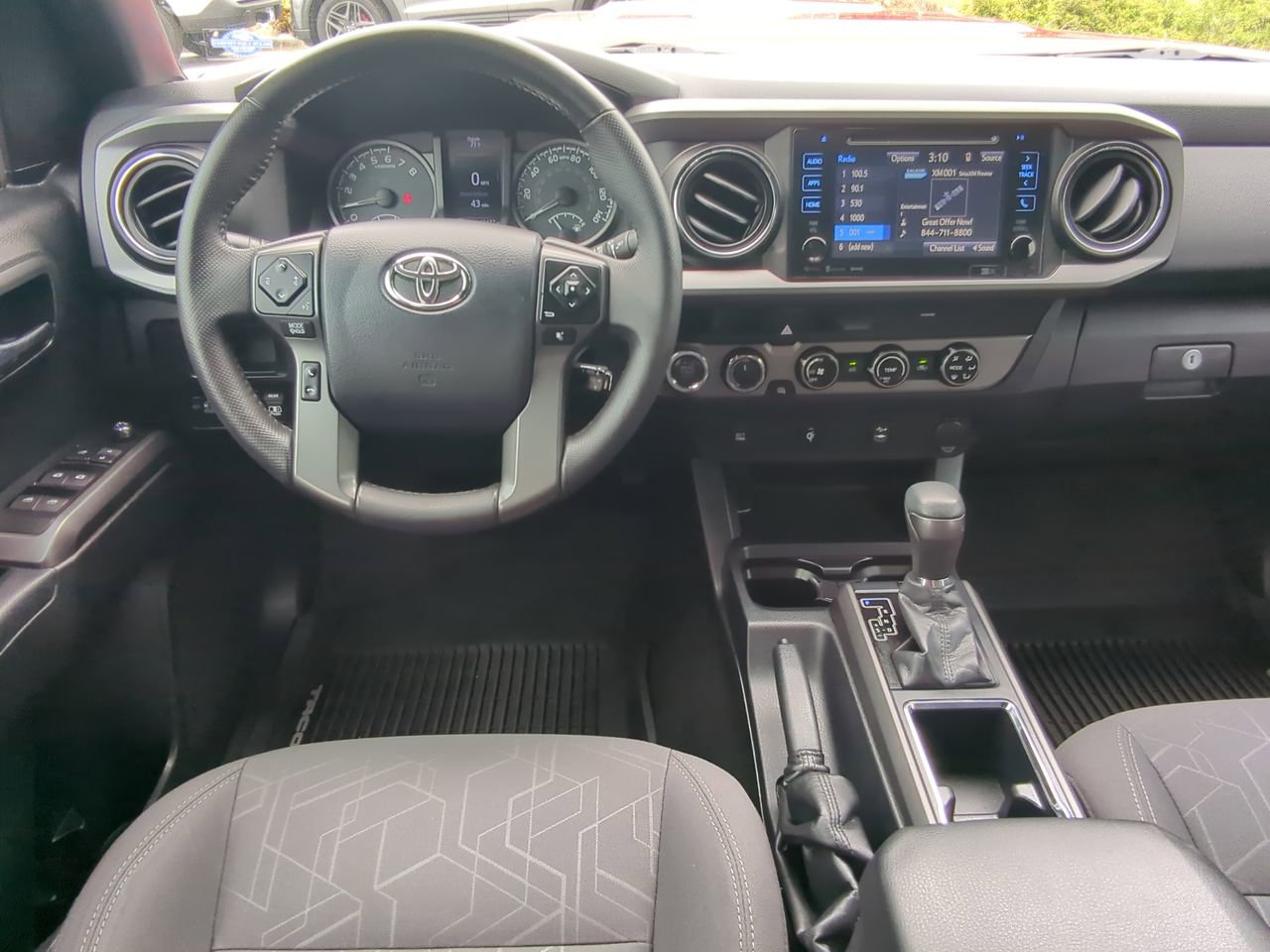 Used 2017 Toyota Tacoma TRD Sport w/ Tow Package (A/T) AWD/4WD image 14