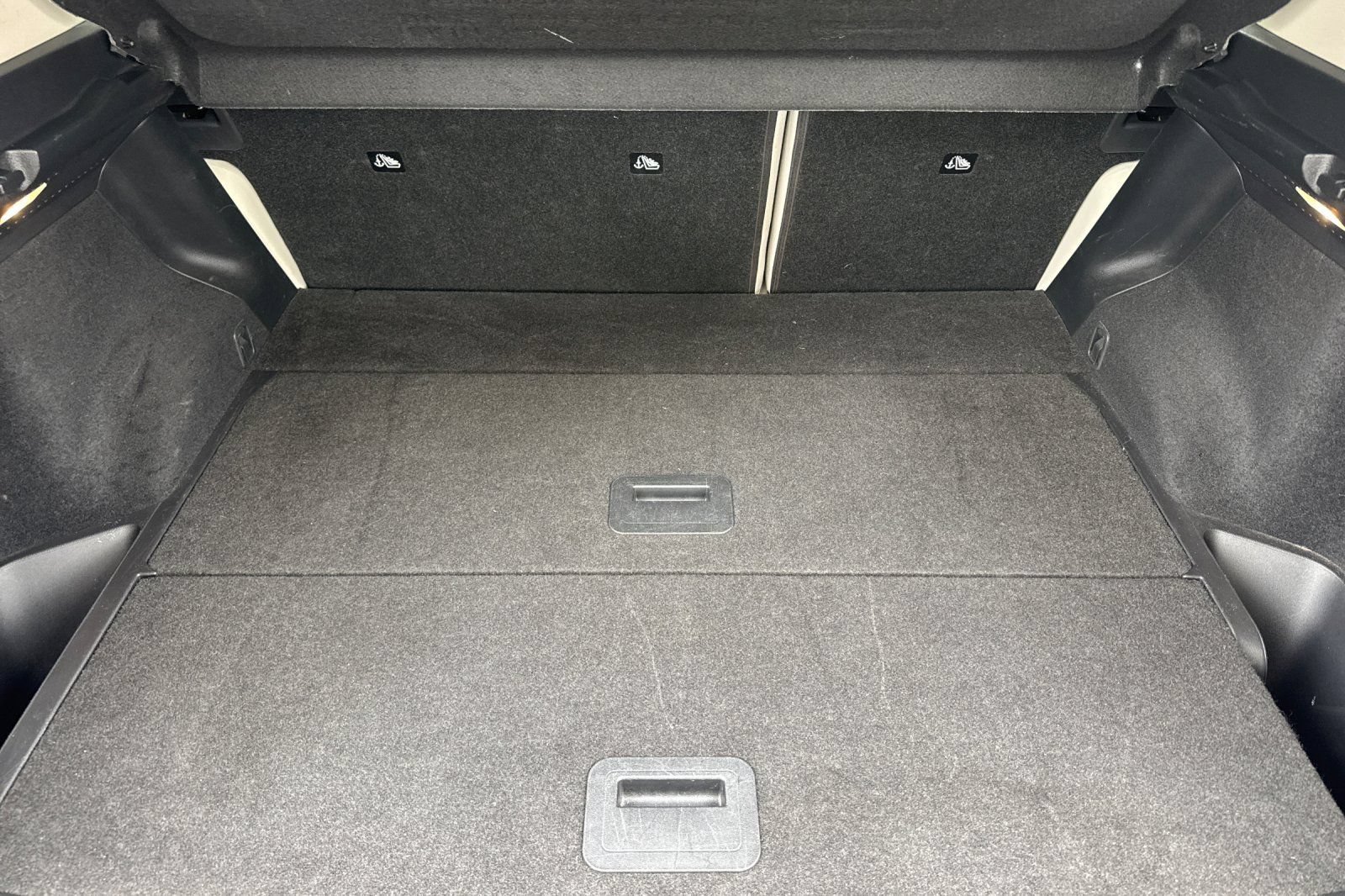 Used 2023 Nissan Ariya FWD image 16