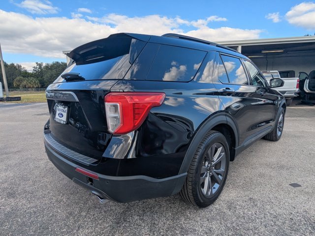 Certified 2022 Ford Explorer XLT w/ Equipment Group 202A image 5