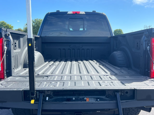 Certified 2025 Ford F350 Lariat w/ Black Appearance Package AWD/4WD image 9