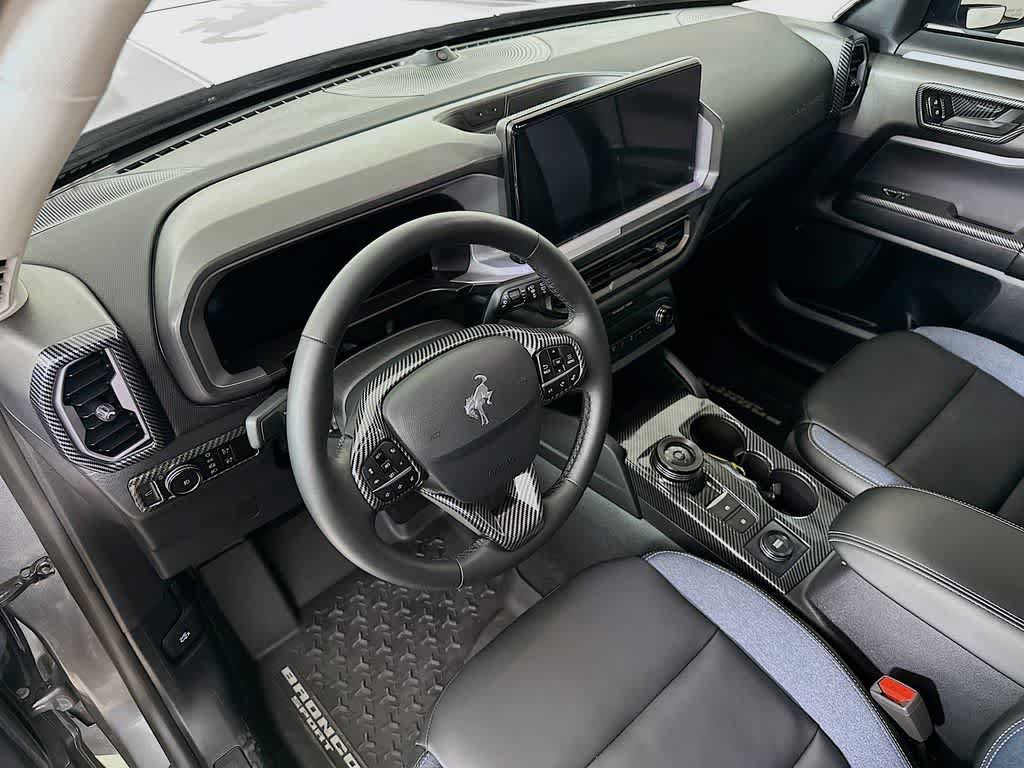 Certified 2025 Ford Bronco Sport Outer Banks w/ Outer Banks Tech Package+ AWD/4WD image 2