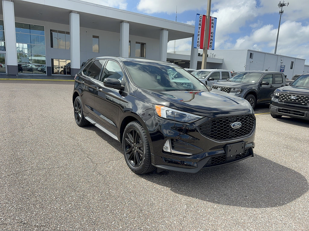 Certified 2024 Ford Edge ST-Line AWD/4WD image 4