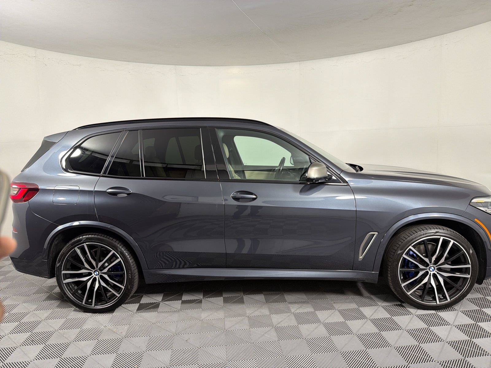 Used 2021 BMW X5 M50i w/ Premium Package AWD/4WD image 8