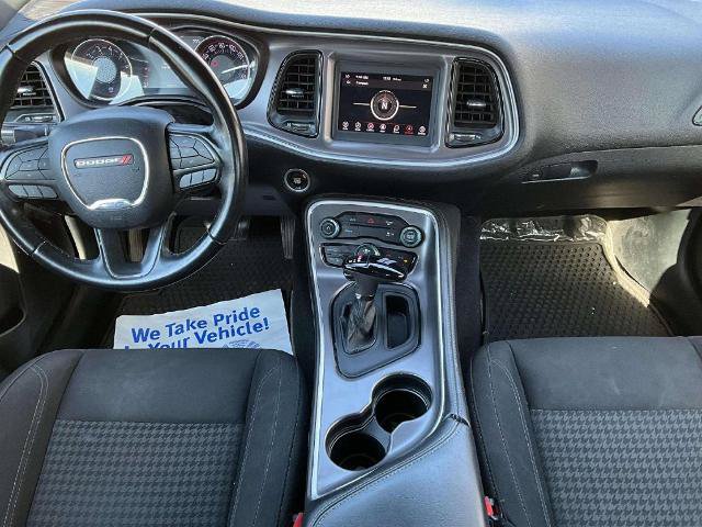 Used 2019 Dodge Challenger SXT RWD image 22