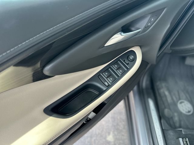 Used 2020 Buick Envision Preferred w/ LPO, Roadside Safety Package FWD image 14