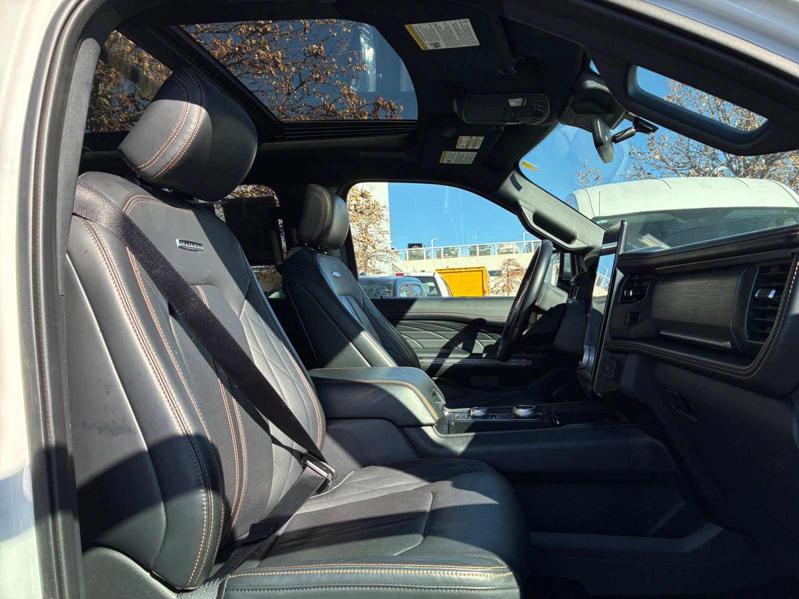 Certified 2023 Ford Expedition Platinum image 19