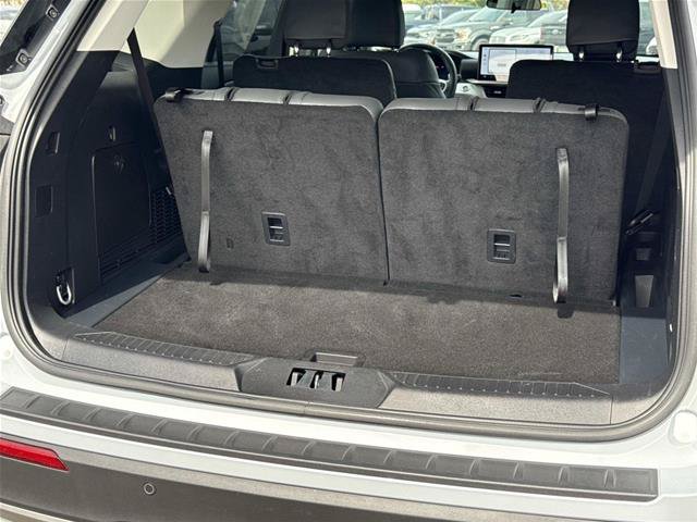 Certified 2026 Ford Explorer Active w/ Active Comfort Package RWD image 12