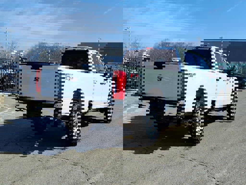 Certified 2024 Ford F350 XLT w/ FX4 Off-Road Package image 5