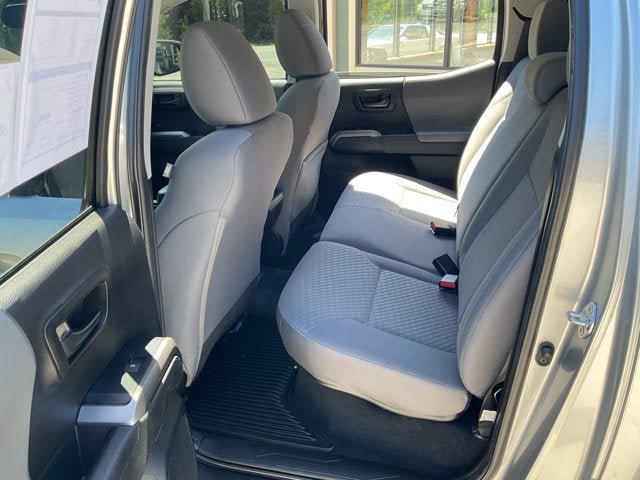 Used 2022 Toyota Tacoma SR5 AWD/4WD image 35