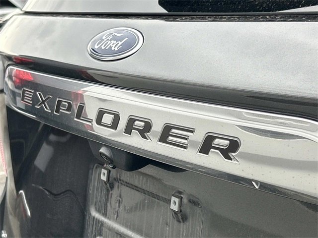 Certified 2020 Ford Explorer Platinum w/ Premium Technology Package image 6