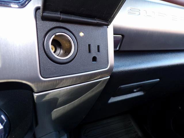 Certified 2022 Ford F250 Platinum w/ FX4 Off-Road Package image 18