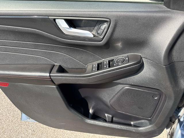 Certified 2025 Ford Escape ST-Line FWD image 13