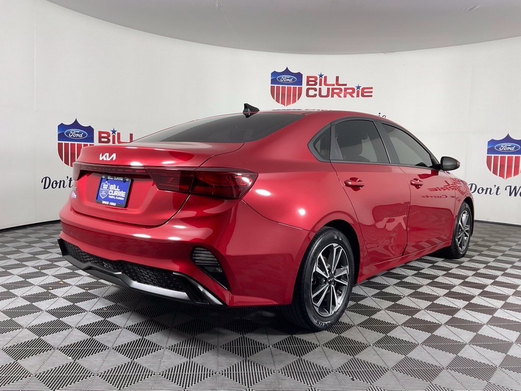 Used 2023 Kia Forte LXS w/ LXS Technology Package FWD image 3