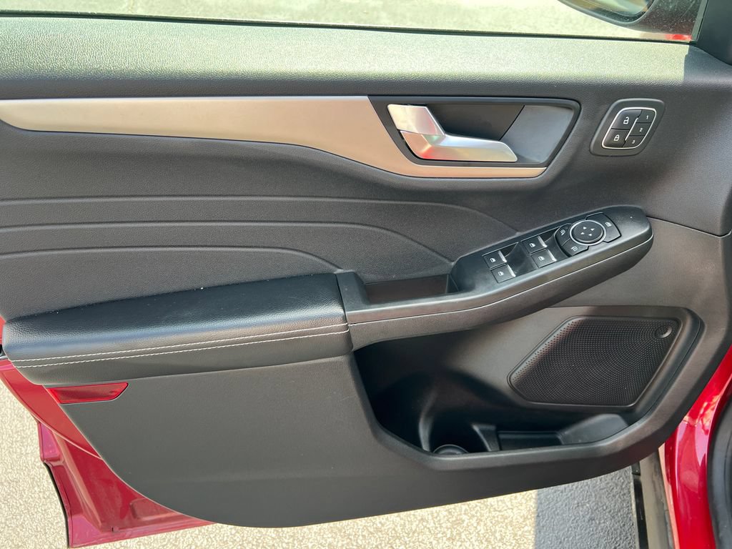 Certified 2022 Ford Escape SEL w/ Technology Package FWD image 11