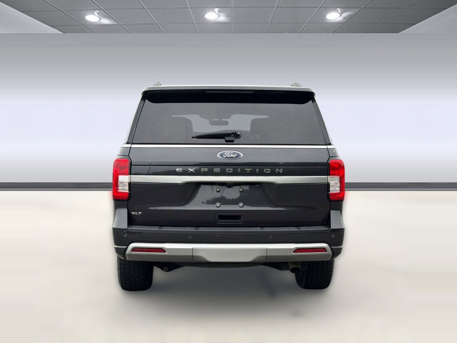 Certified 2024 Ford Expedition XLT RWD image 10
