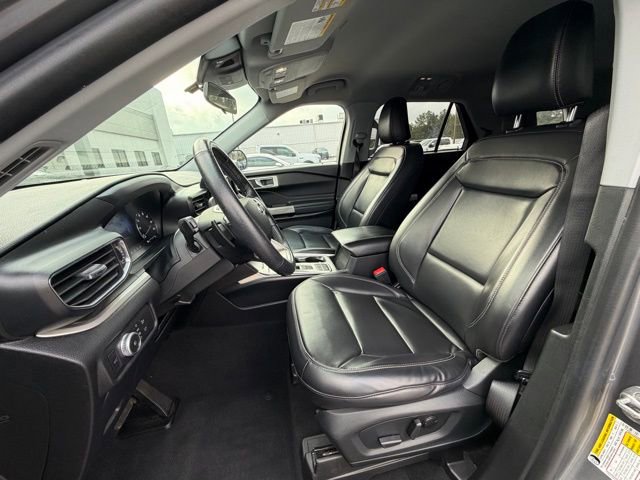 Certified 2021 Ford Explorer XLT w/ Equipment Group 202A image 8