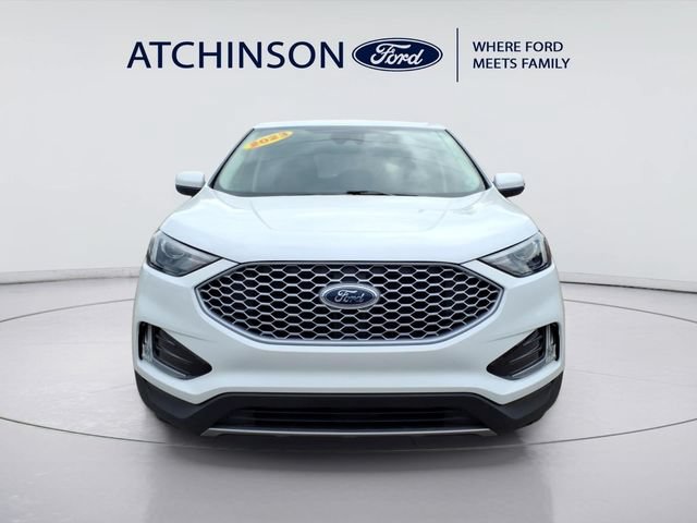 Certified 2023 Ford Edge SEL w/ Convenience Package AWD/4WD image 2