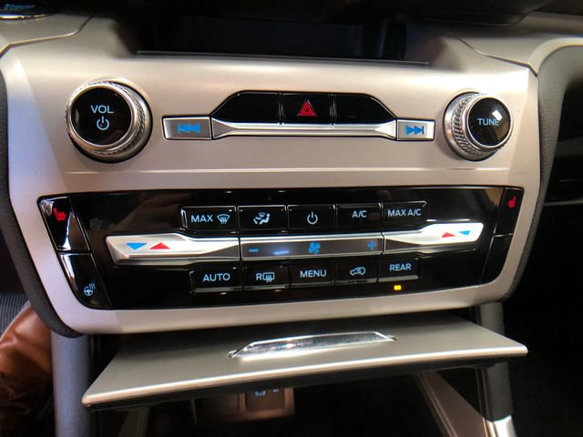 Certified 2023 Ford Explorer XLT w/ Equipment Group 202A AWD/4WD image 17