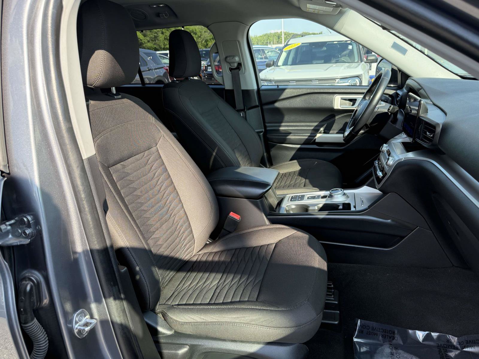 Certified 2021 Ford Explorer XLT RWD image 24