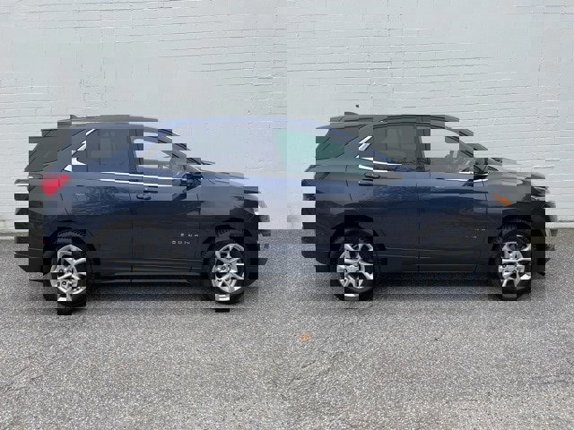 Used 2018 Chevrolet Equinox LT image 2