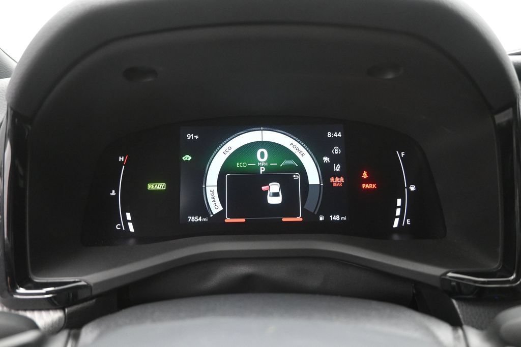 Used 2025 Toyota Camry SE w/ Convenience Package FWD image 3