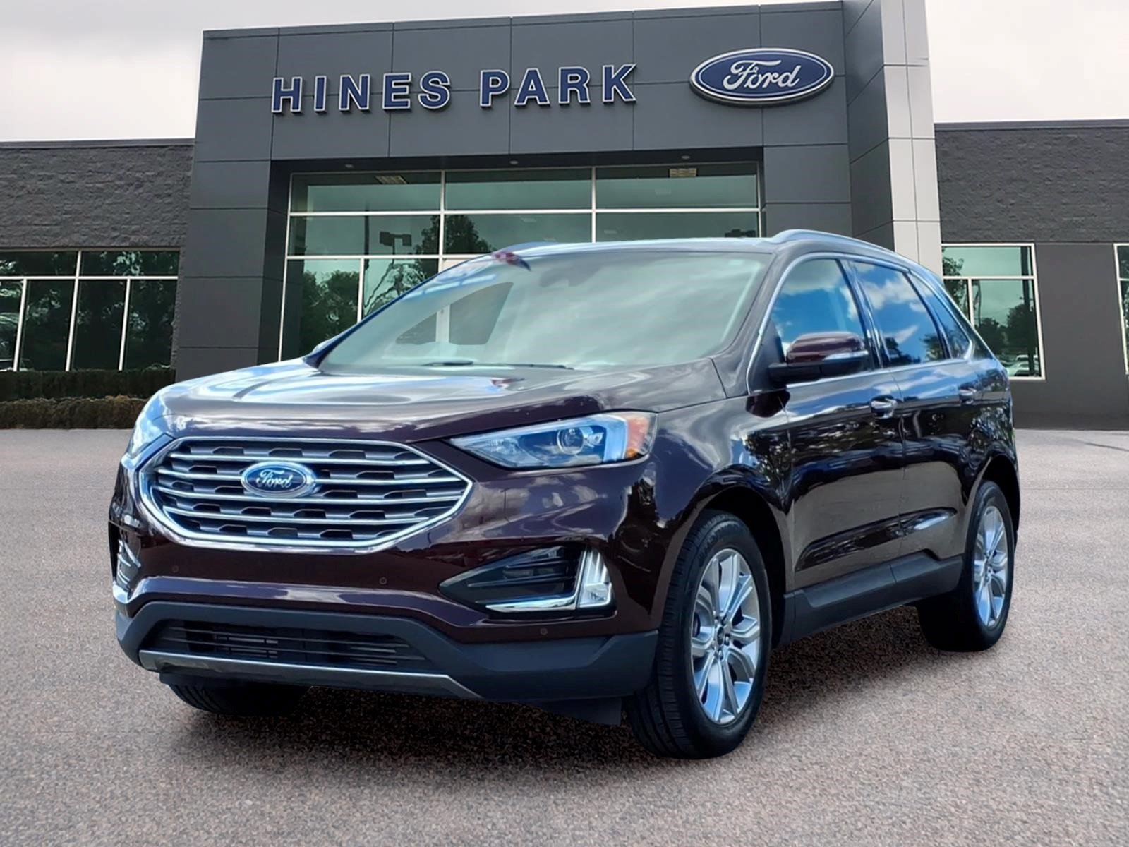 Certified 2024 Ford Edge Titanium AWD/4WD image 3