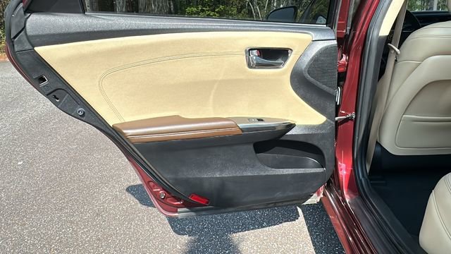 Used 2017 Toyota Avalon XLE Plus FWD image 20