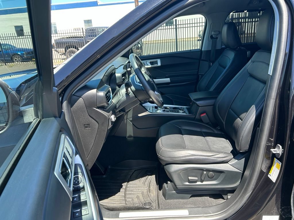 Certified 2023 Ford Explorer Limited AWD/4WD image 13