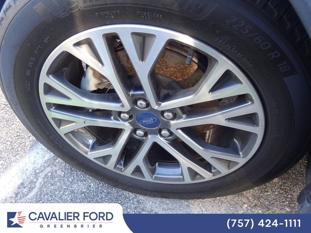 Certified 2022 Ford Escape SEL w/ Technology Package AWD/4WD image 16