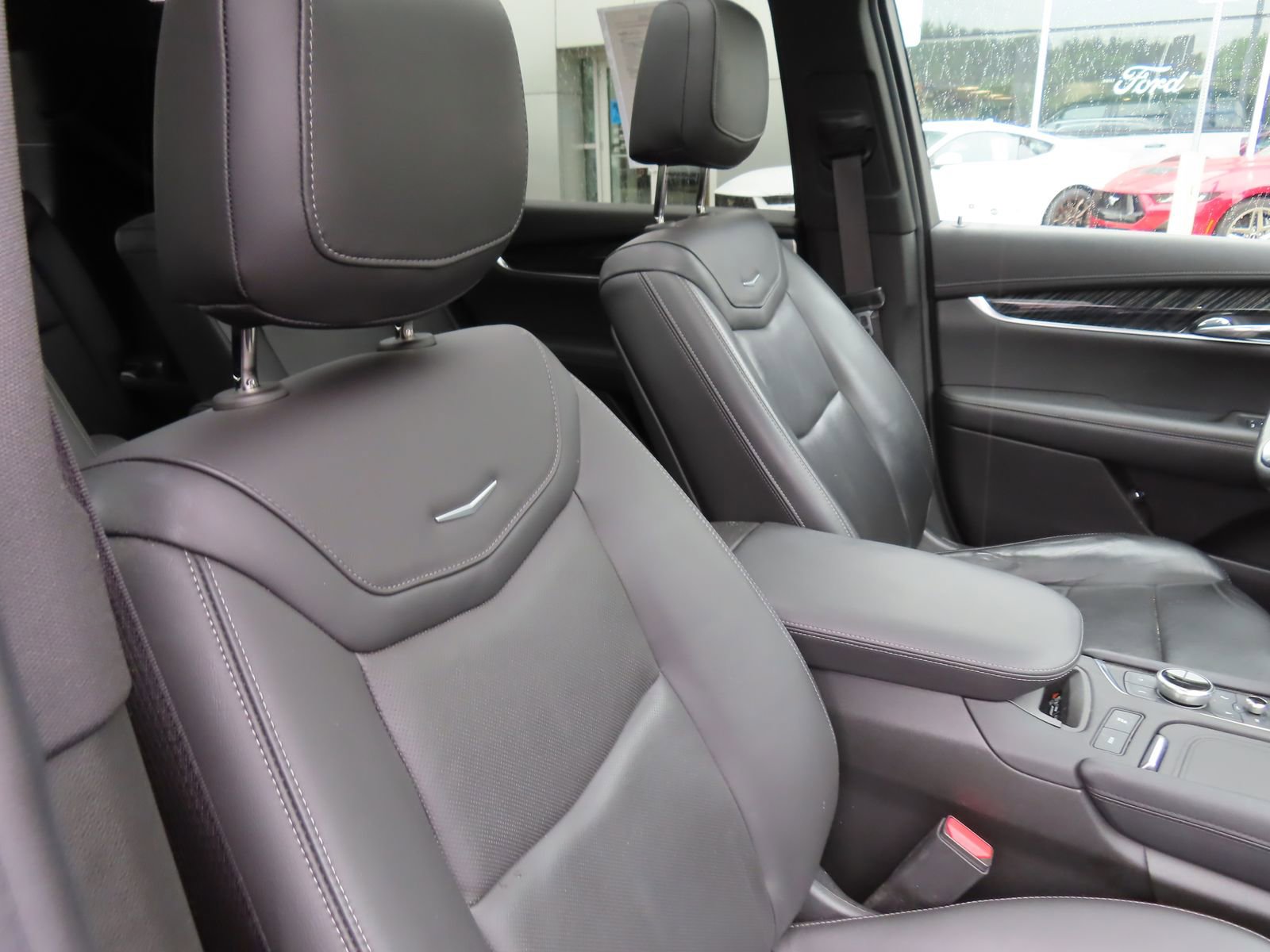 Used 2023 Cadillac XT6 Premium Luxury w/ Technology Package AWD/4WD image 32