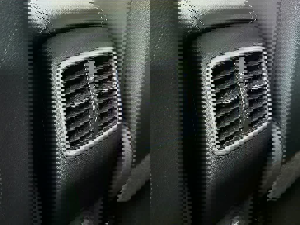 Used 2020 Kia Sportage EX w/ EX Technology Package image 16