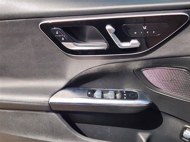 Used 2022 Mercedes-Benz C 300 Sedan image 23
