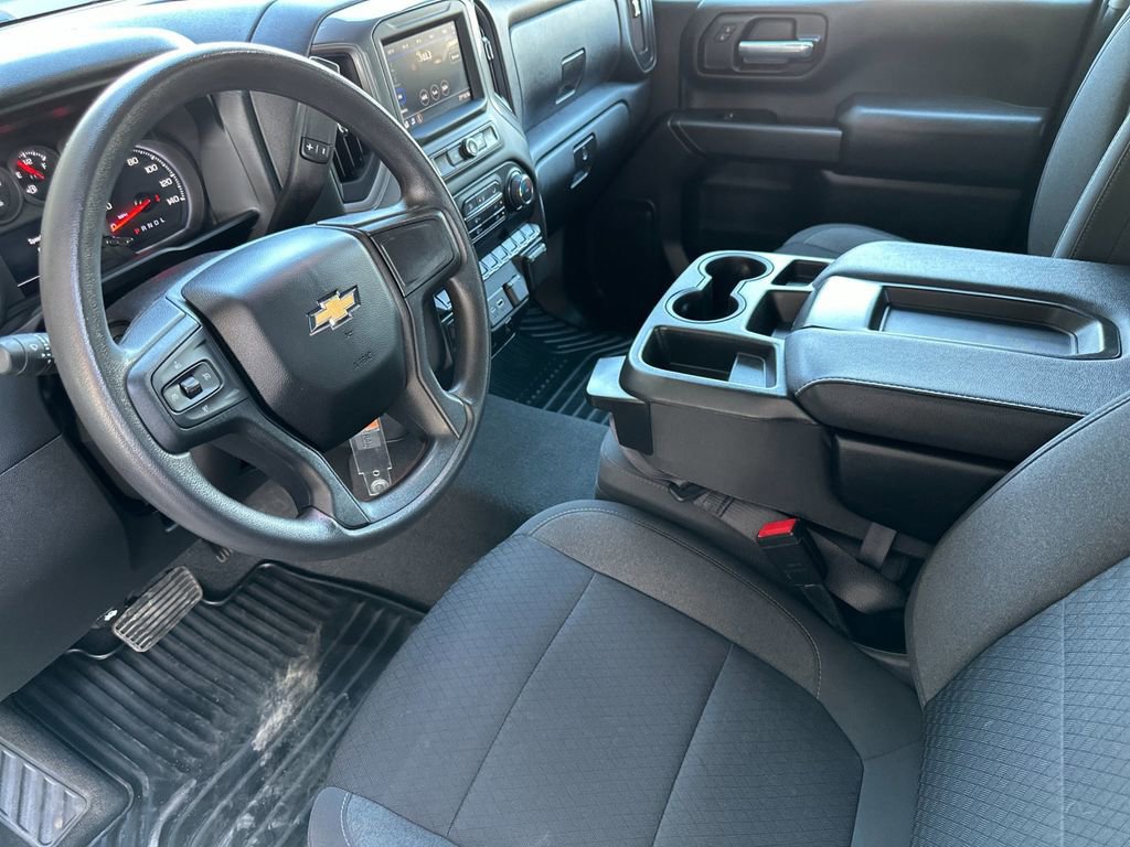 Used 2022 Chevrolet Silverado 2500 Custom w/ Custom Convenience Package RWD image 9
