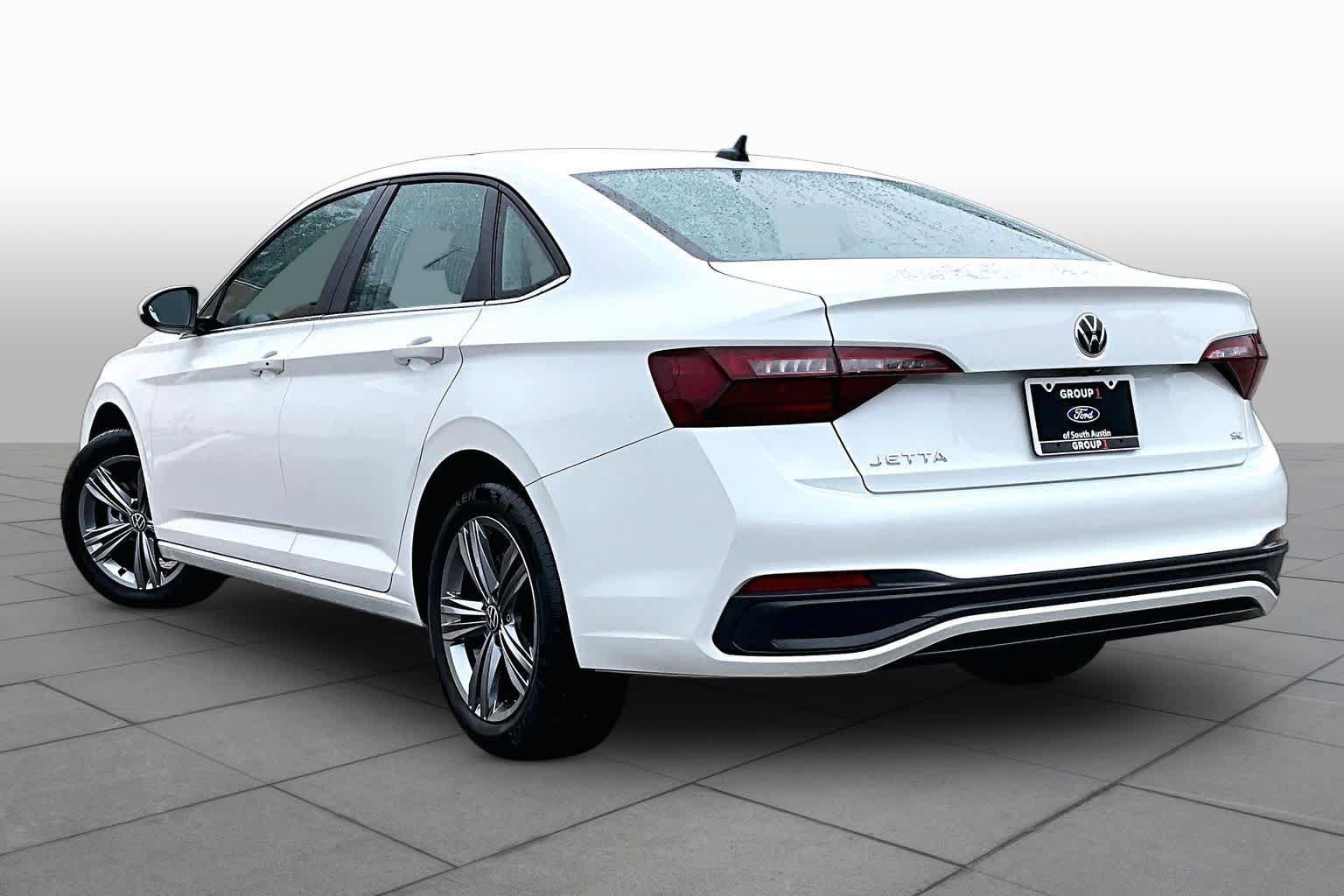 Used 2023 Volkswagen Jetta SE FWD image 11