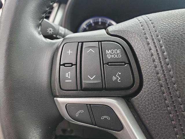 Used 2019 Toyota Highlander SE AWD/4WD image 28