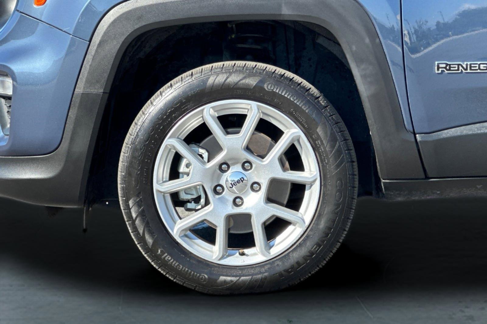 Used 2022 Jeep Renegade Latitude image 32