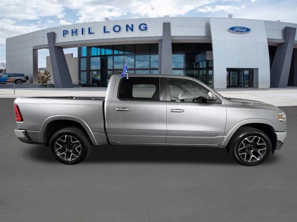 Used 2025 RAM 1500 Laramie AWD/4WD image 6