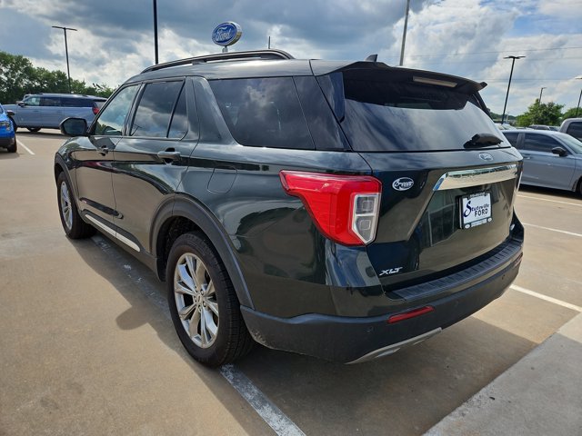 Certified 2022 Ford Explorer XLT w/ Equipment Group 202A AWD/4WD image 3