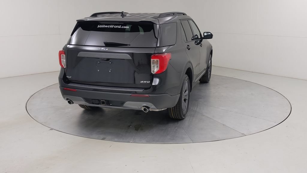 Certified 2024 Ford Explorer XLT w/ Equipment Group 202A AWD/4WD image 15