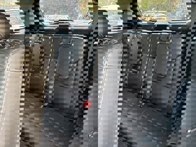 Certified 2022 Ford Explorer XLT w/ Equipment Group 202A image 29