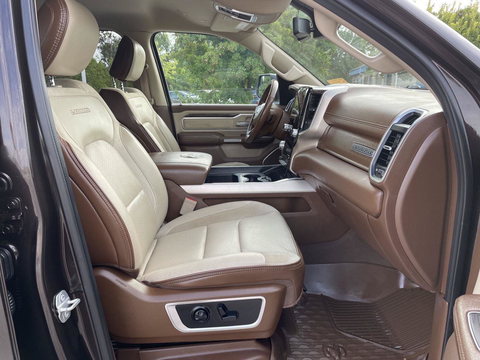 Used 2019 RAM 1500 Laramie AWD/4WD image 17