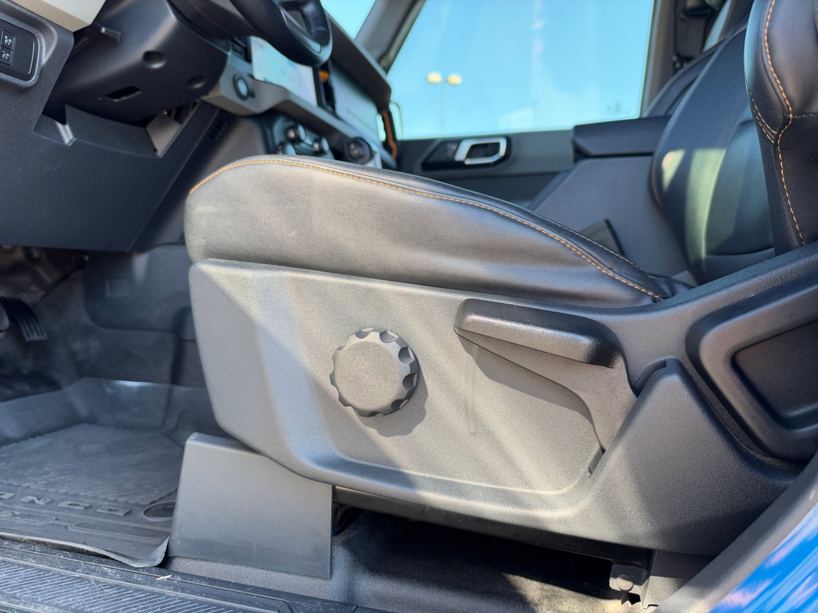 Certified 2022 Ford Bronco Badlands w/ Sasquatch Package AWD/4WD image 19