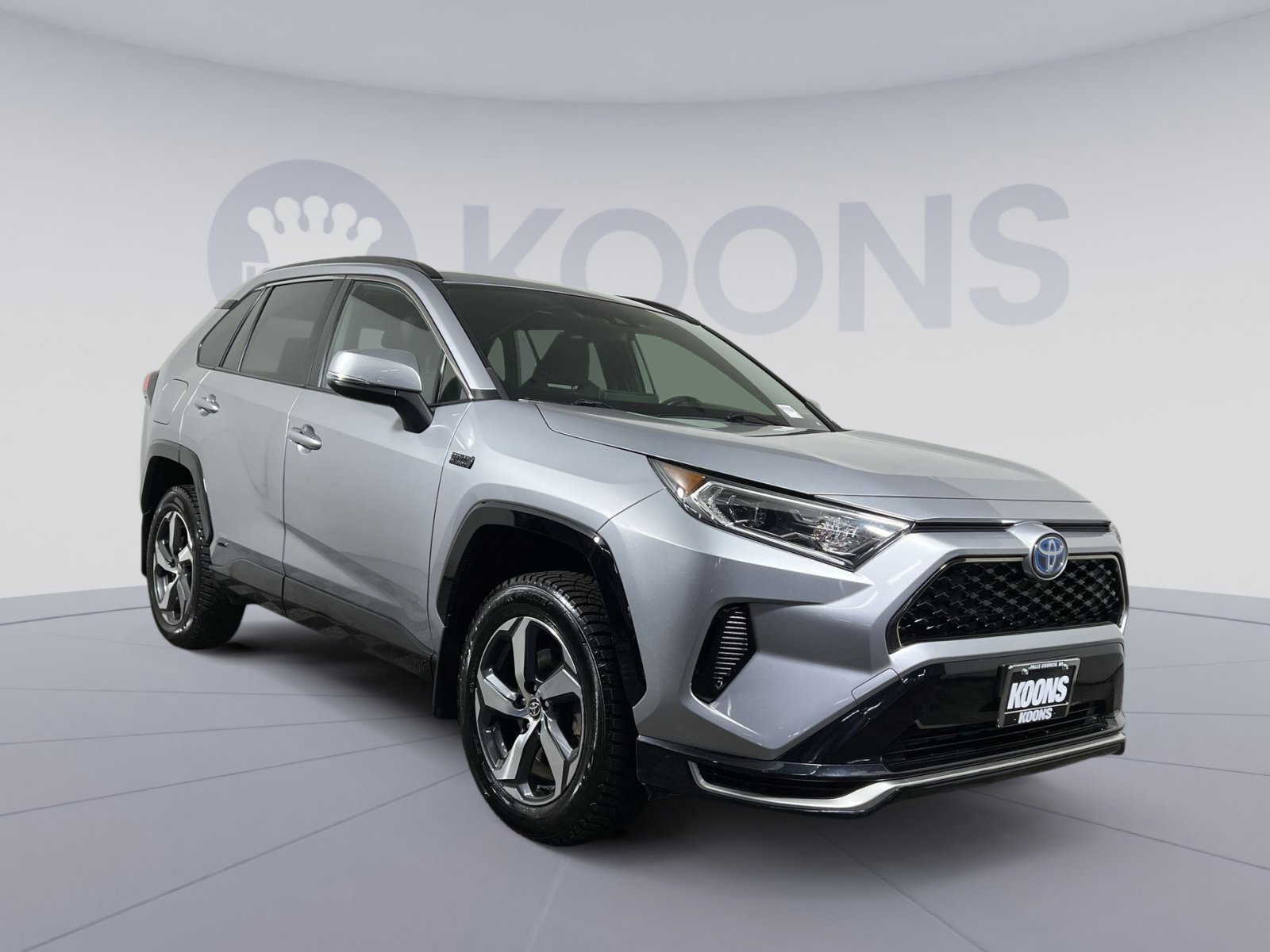 Used 2021 Toyota RAV4 SE w/ Weather & Moonroof Package image 10
