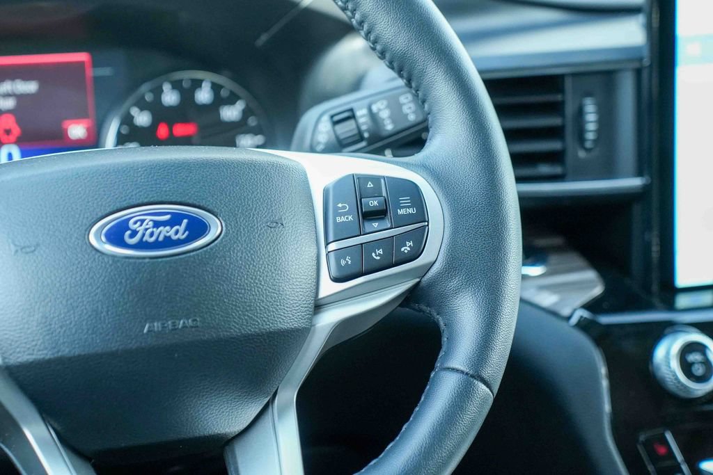 Certified 2023 Ford Explorer Limited w/ Limited Technology Package AWD/4WD image 28
