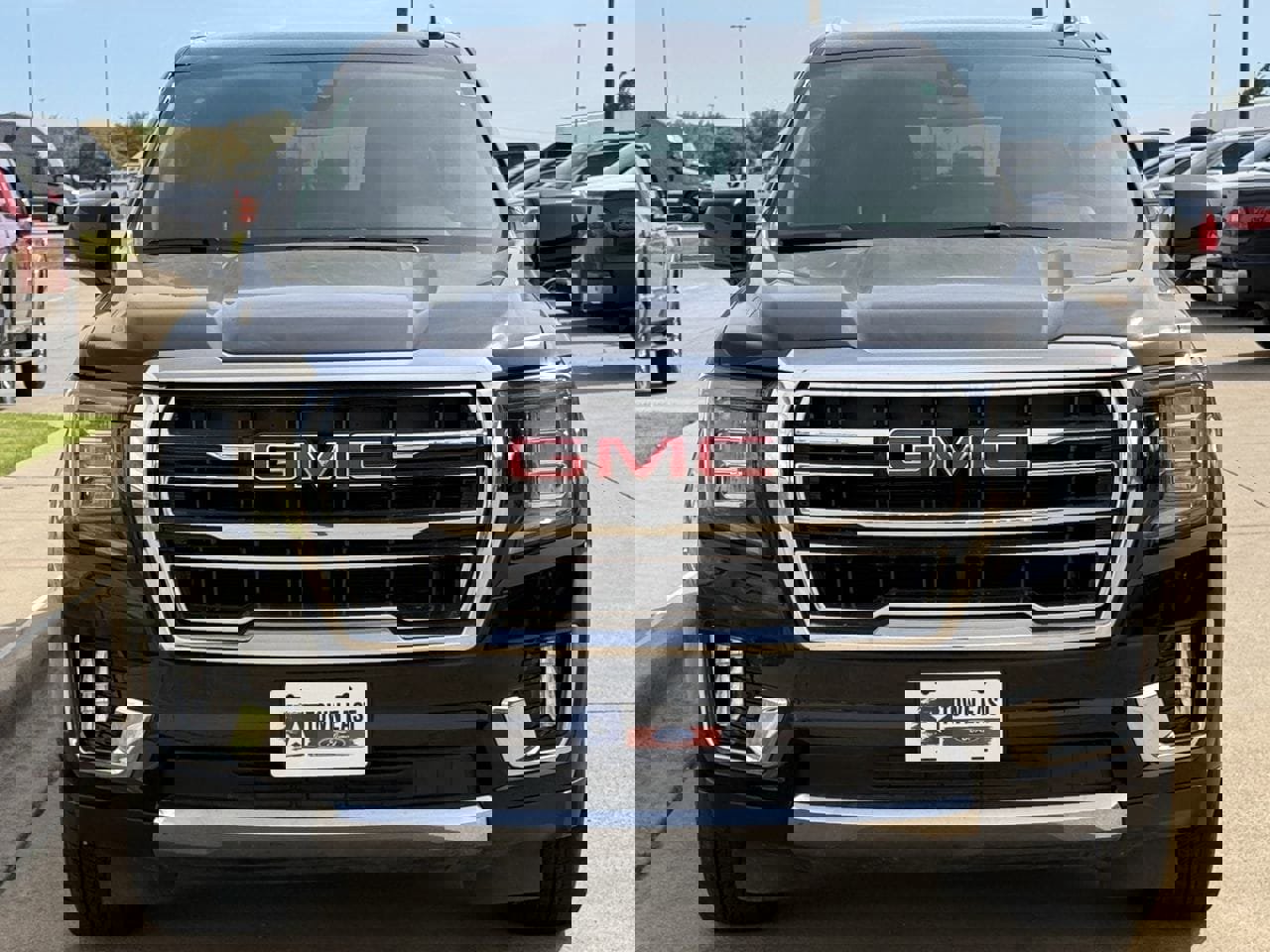 Used 2022 GMC Yukon XL SLT image 8