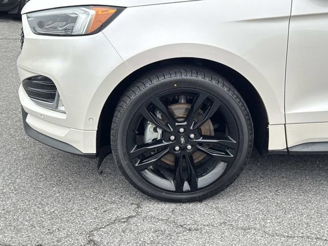 Certified 2019 Ford Edge ST w/ Equipment Group 401A image 8