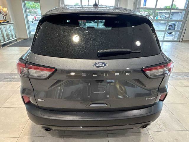 Certified 2022 Ford Escape SE w/ SE Sport Appearance Package AWD/4WD image 4