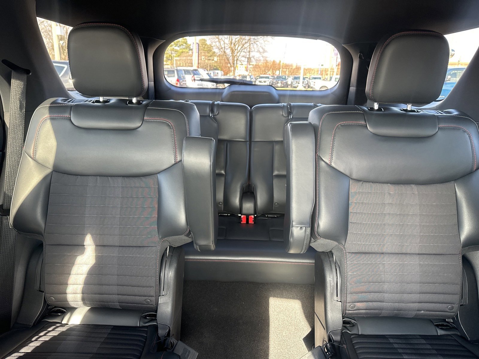 Certified 2025 Ford Explorer ST-Line image 27